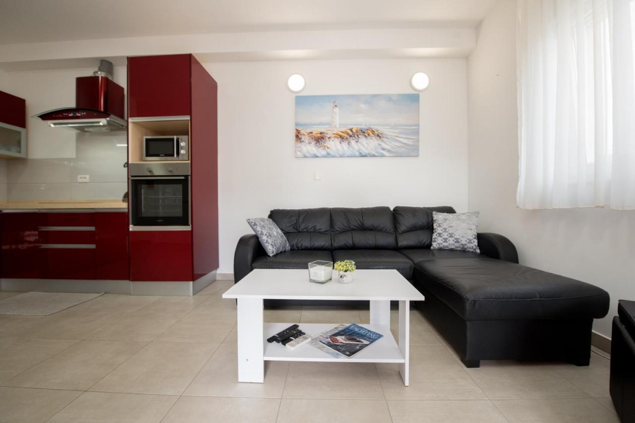 Apartment Miss Tina Трогир Экстерьер фото
